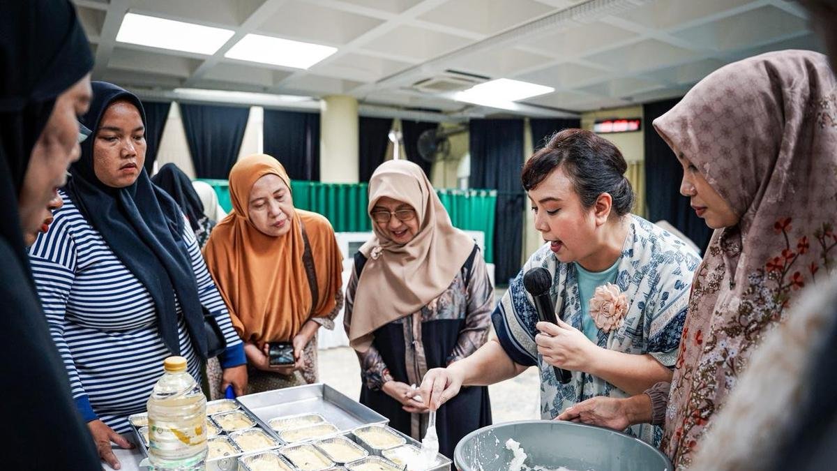 Workshop Pizza & Wingko Singkong Dorong Kemandirian Ekonomi Ibu-Ibu
